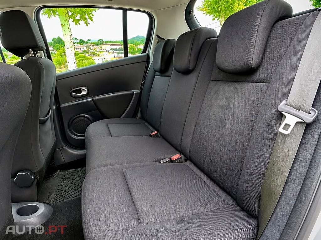 Renault Clio 1.2 16V Confort