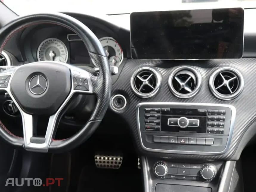 Mercedes-Benz A 180 d 7G-DCT AMG Line