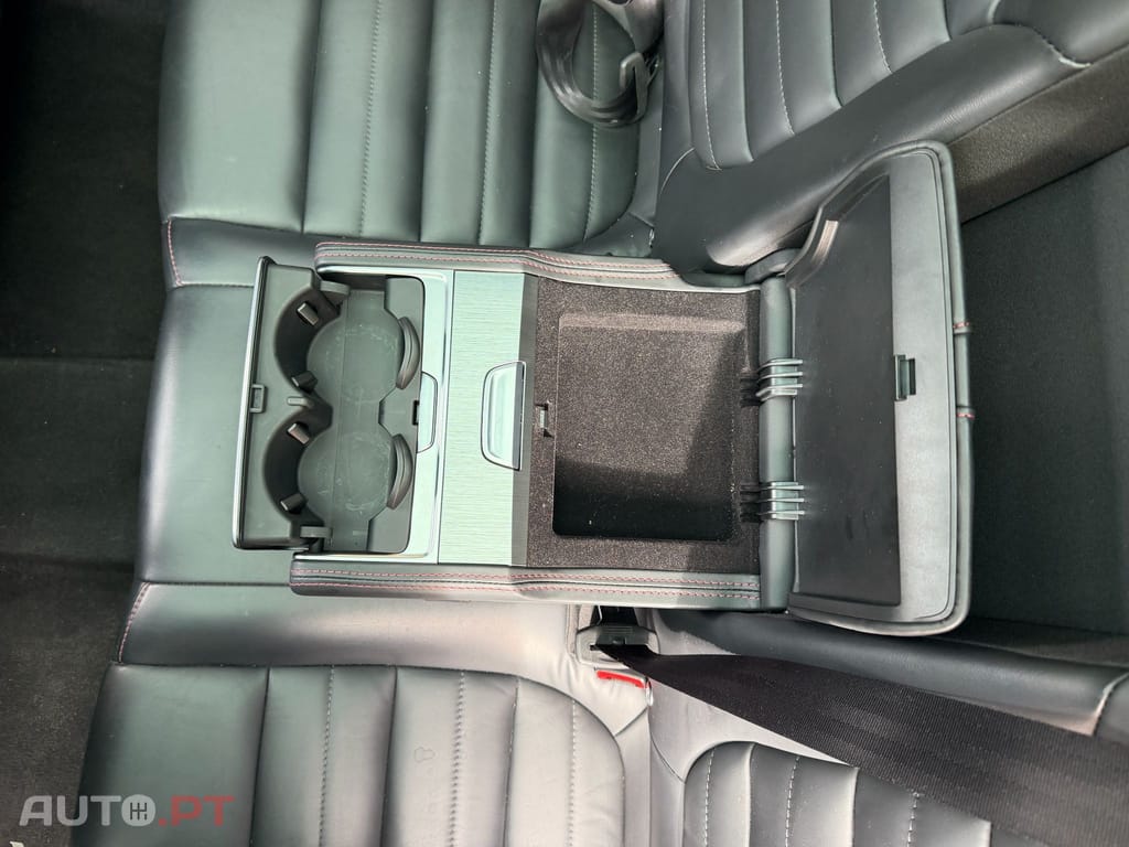 MG EHS PHEV Hybrid Luxury I.V.A DEDUTIVEL