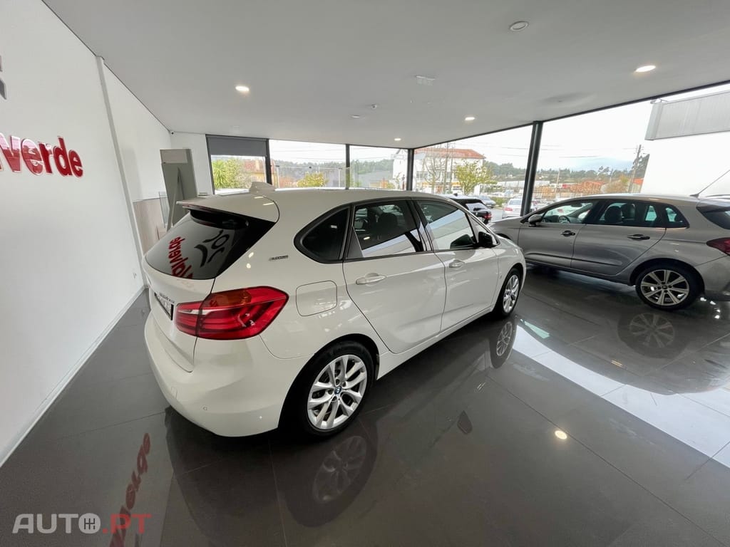 BMW 225 Line Sport