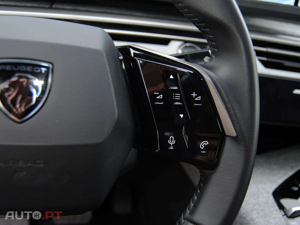 Peugeot 3008 1.2 Hybrid Allure e-DCS6