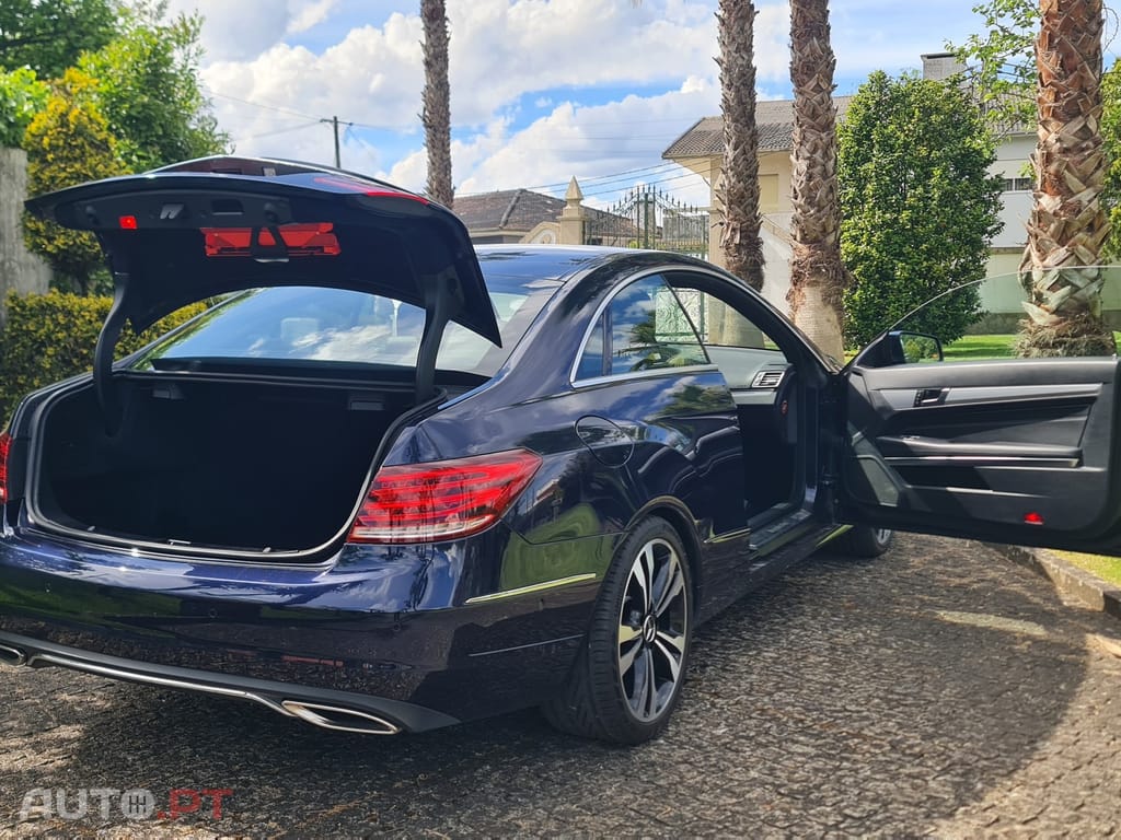 Mercedes-Benz E 220 CDi BlueEfficiency Auto