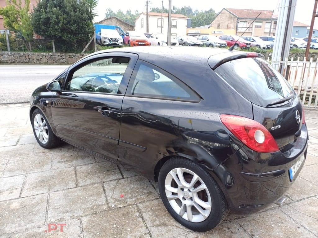 Opel Corsa 1.2 Black Edition