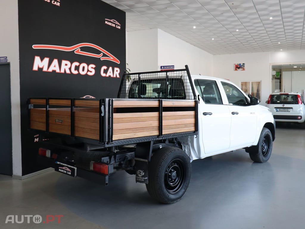 Toyota Hilux 2.4D LN105L CX MADEIRA