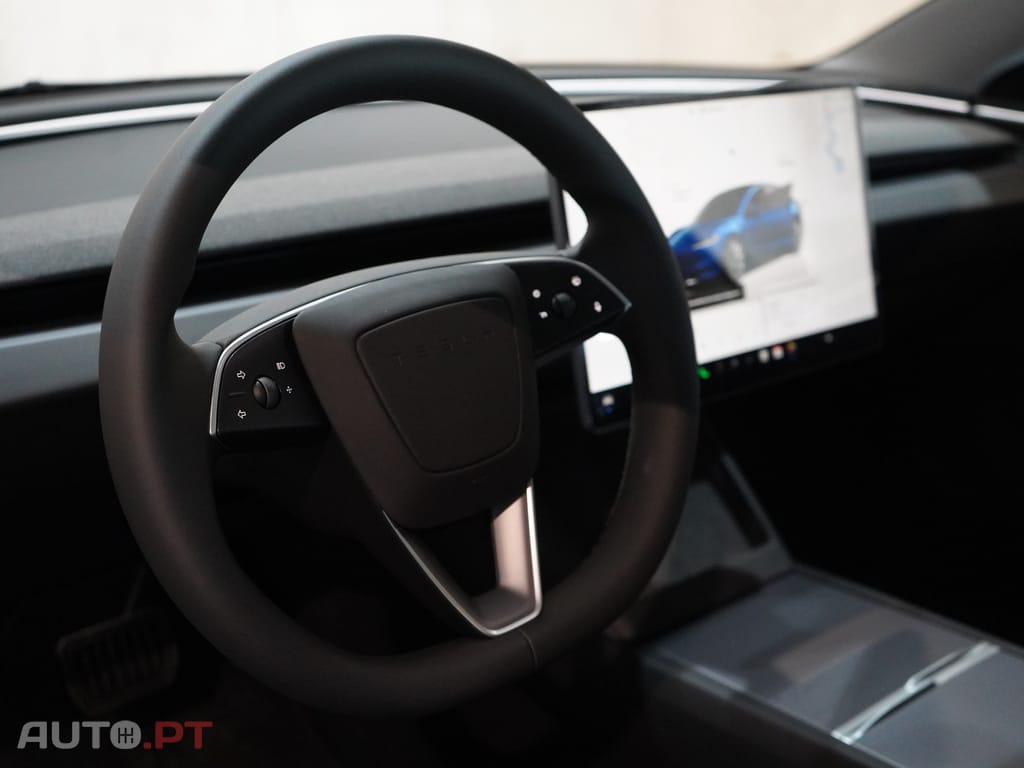 Tesla Model 3 Tração Traseira