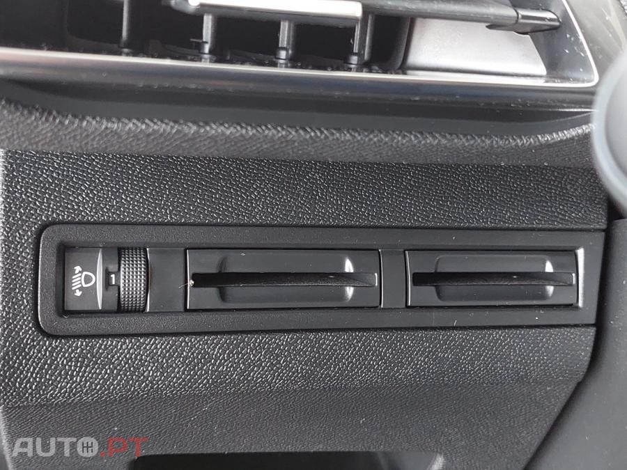 Peugeot 3008 1.5 BlueHDi Active