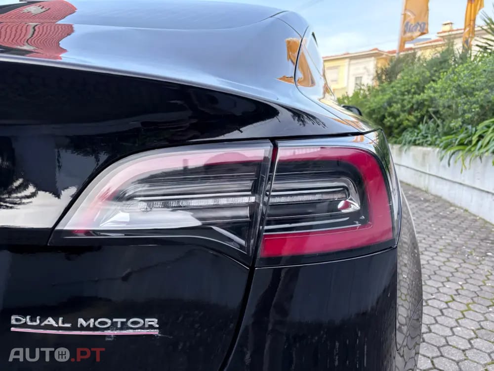 Tesla Model 3 Long Range Tração Integral Premium