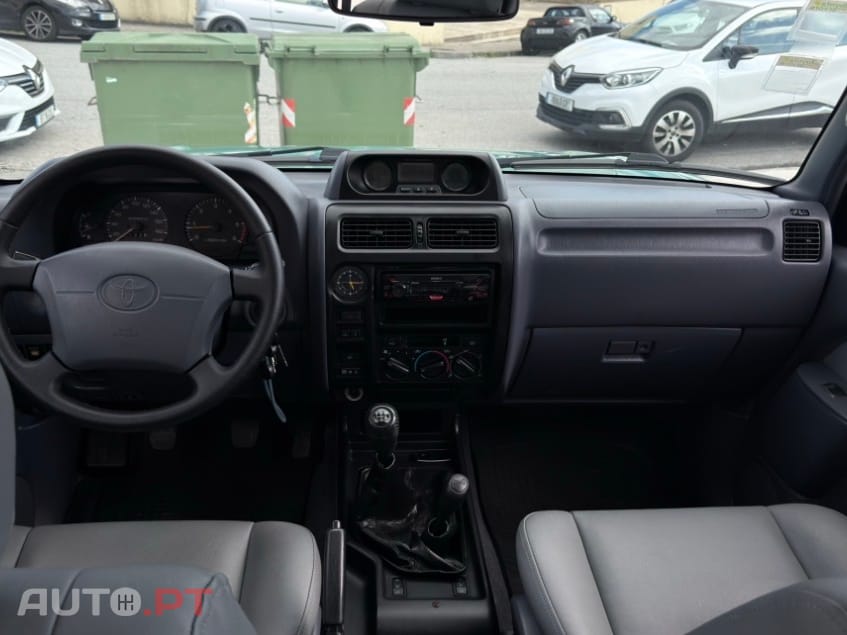 Toyota Land Cruiser 8 lugares