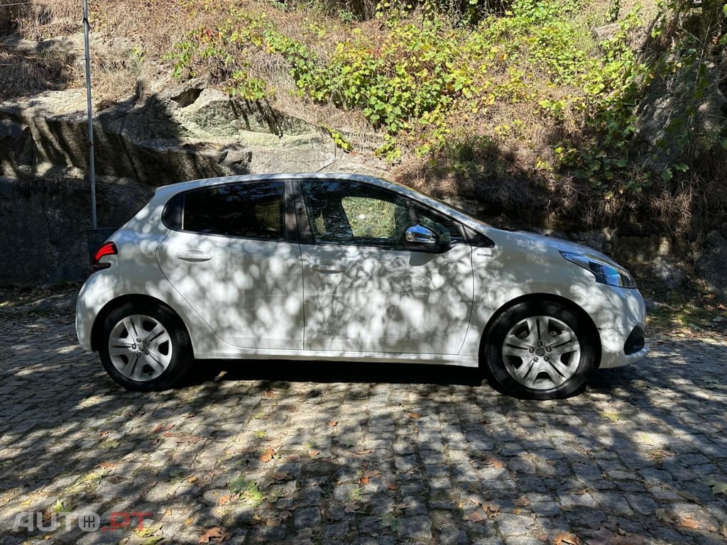 Peugeot 208 1.2 PureTech Style
