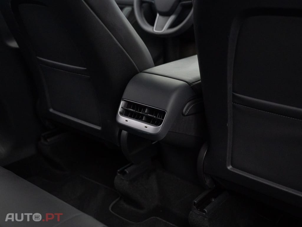 Tesla Model Y Long Range Tração Integral