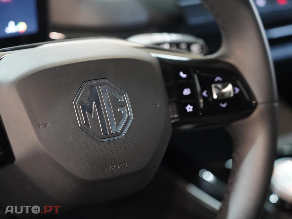 MG MG4 64 kWh Luxury