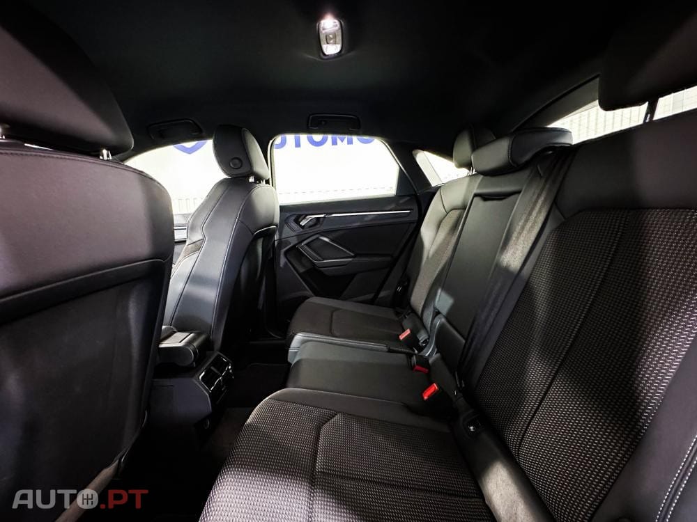 Audi Q3 45 TFSIe S line S tronic