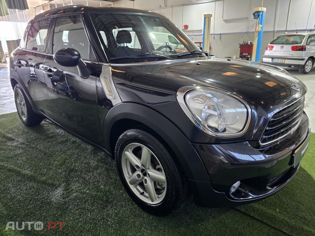 MINI Countryman One D