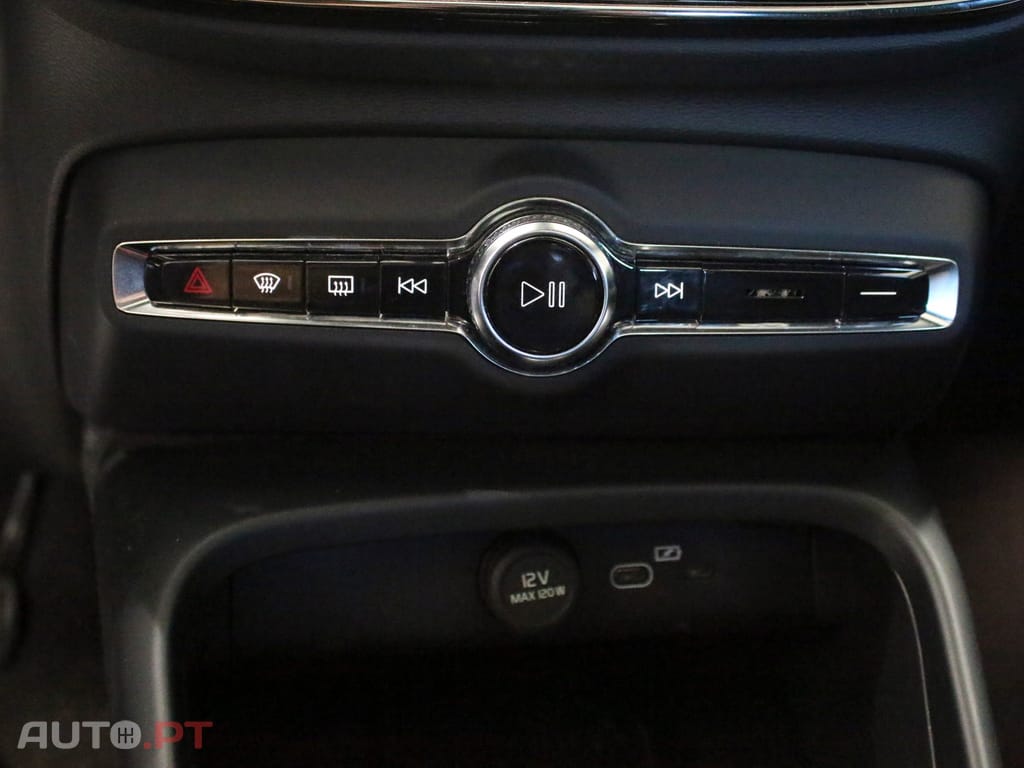 Volvo C40 Recharge Extended Range Core