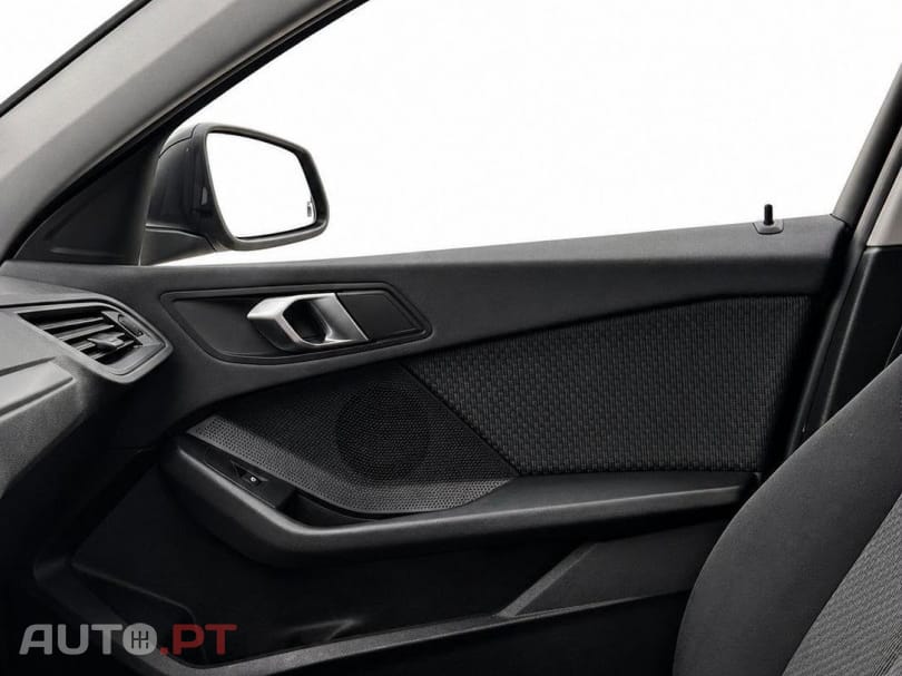 BMW 116 d Advantage — fotografia 12