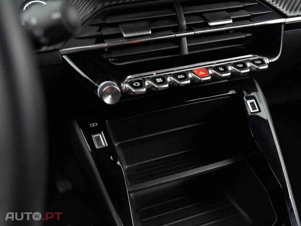Peugeot E-208 50 kWh Active Pack