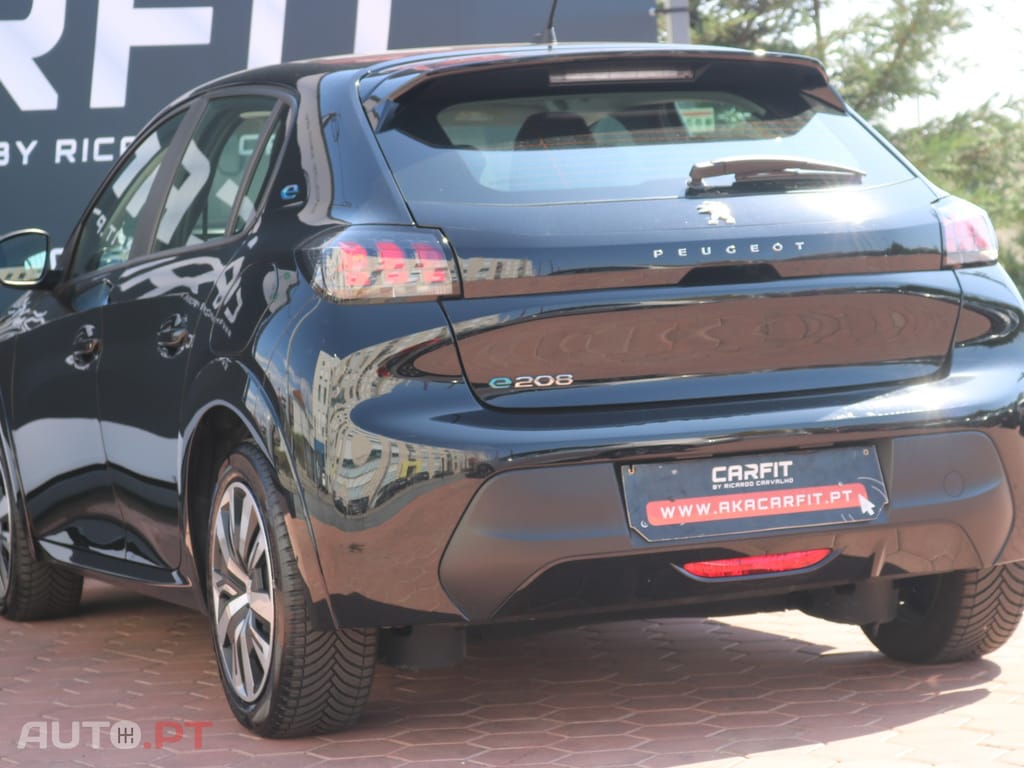 Peugeot E-208 Active Pack