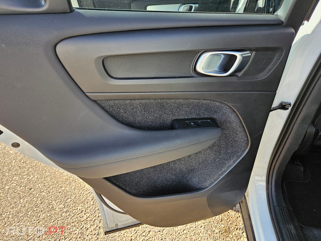 Volvo XC40 T2, 1.5, 129cv, CORE