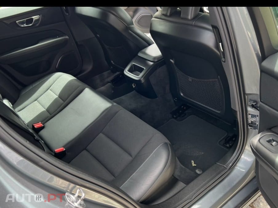 Volvo V60 2.0 D3 Momentum Plus Geartronic