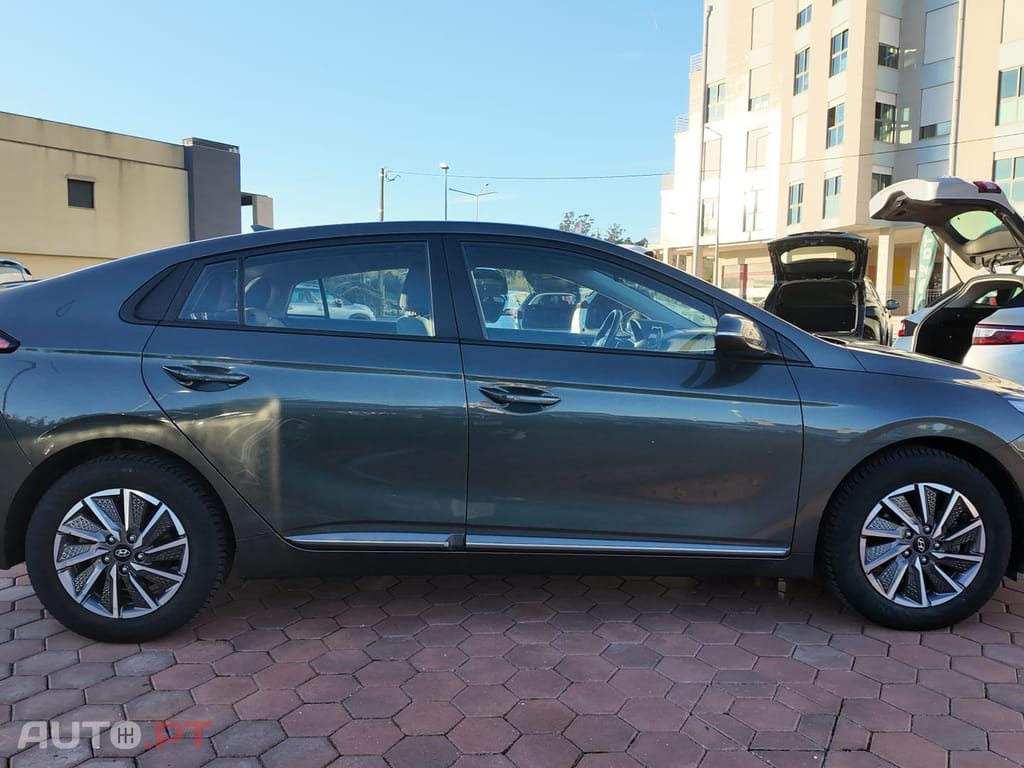 Hyundai Ioniq 38kWh