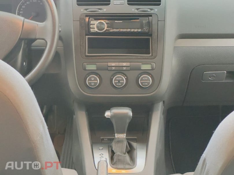 Volkswagen Golf 1.9 TDi Confortline DSG