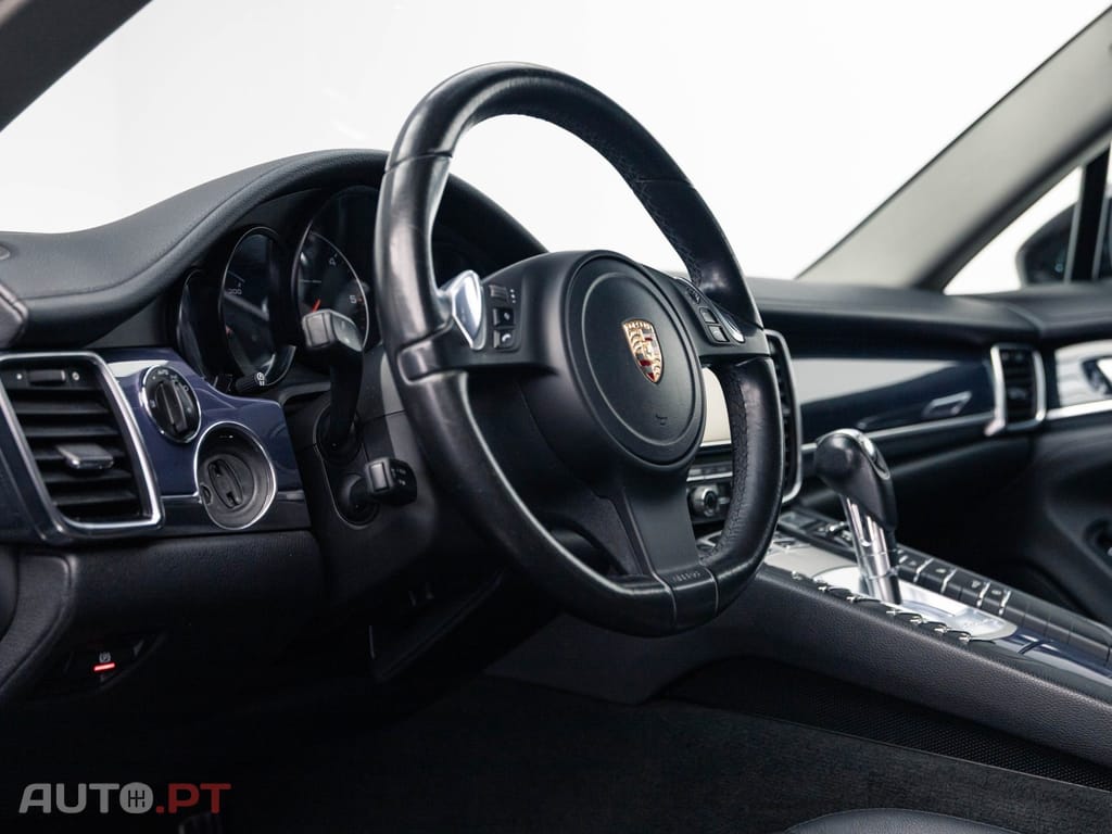 Porsche Panamera Standard