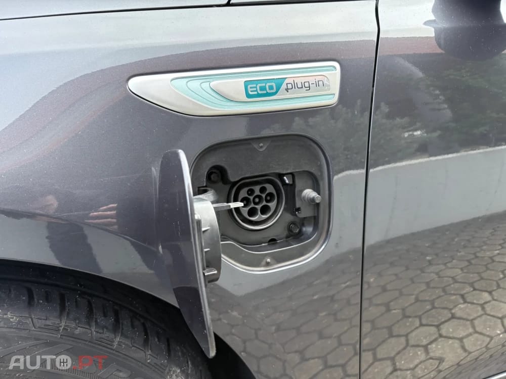 Kia Optima 2.0 CVVT PHEV