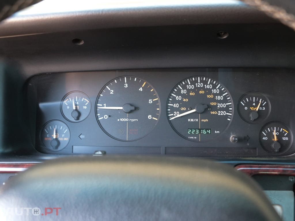 Jeep Grand Cherokee 2.5 TD Official