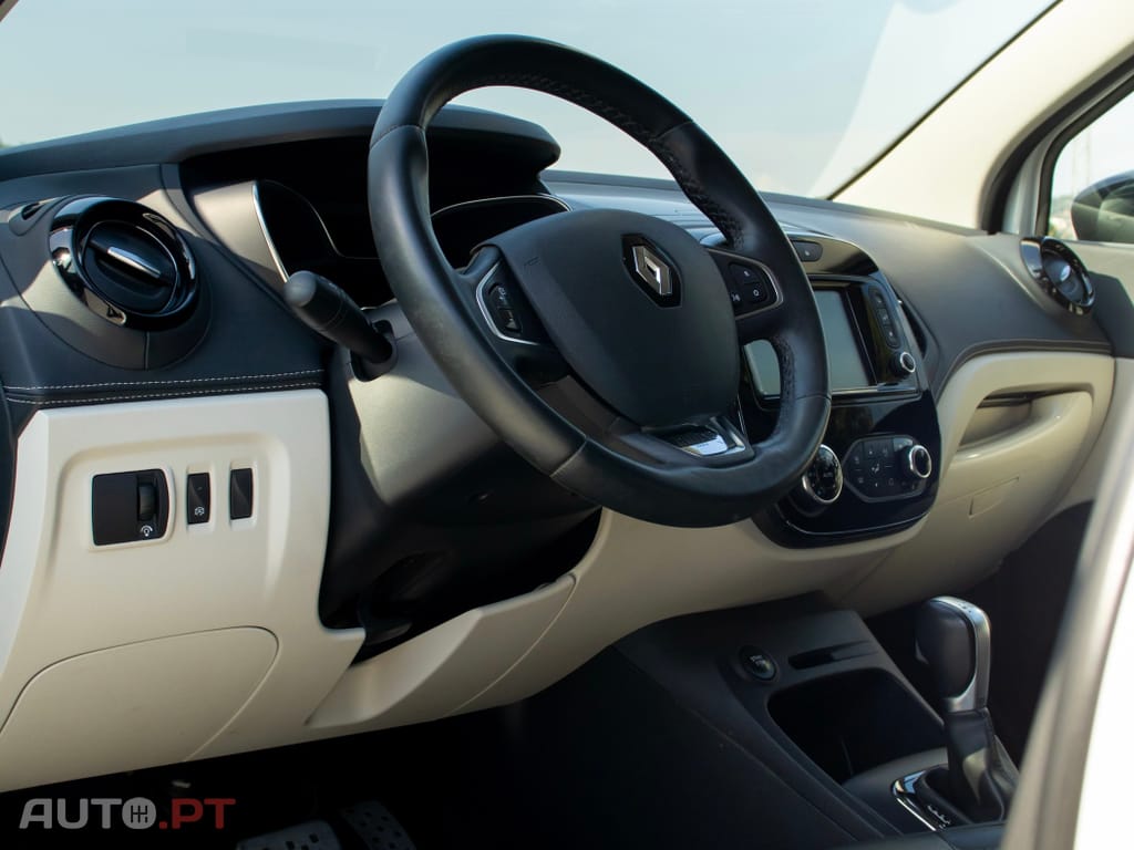 Renault Captur 1.2 TCe Initiale Paris EDC