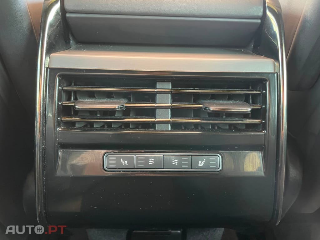 Land Rover Range Rover Sport P440e Dynamic SE