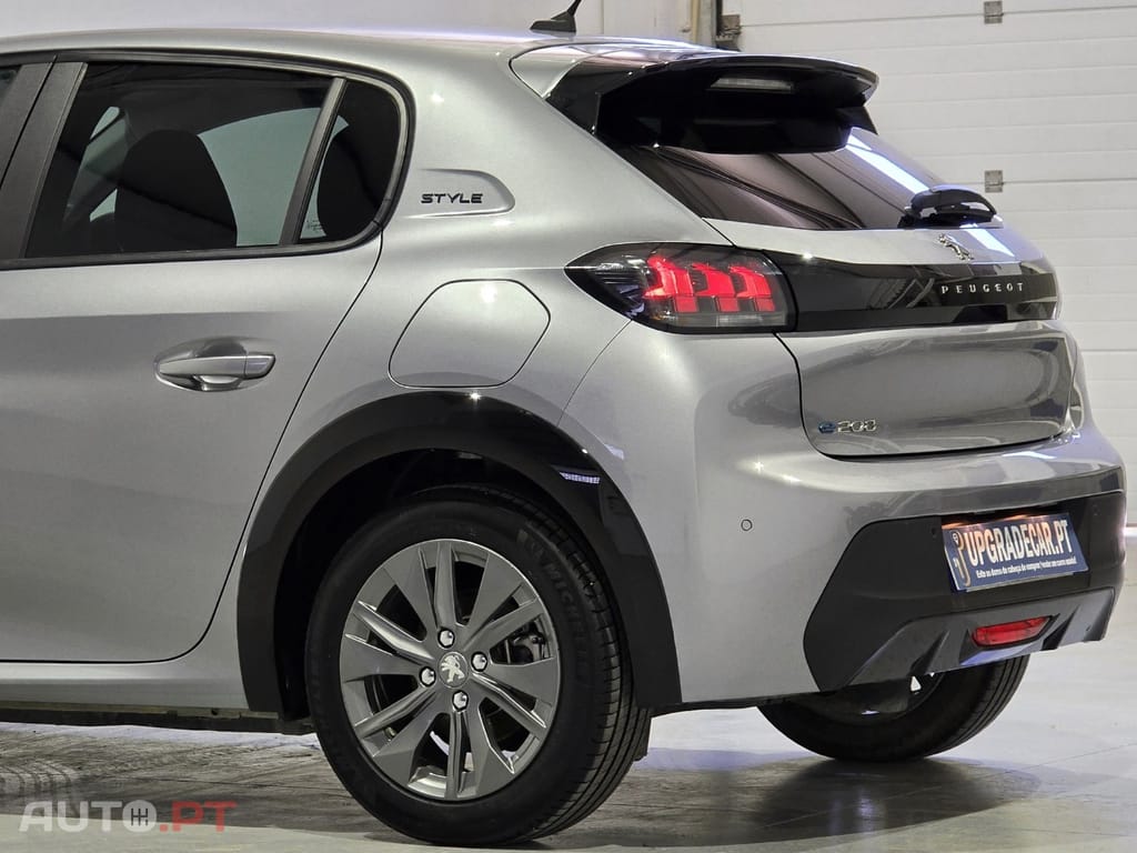 Peugeot E-208 50 kWh Allure