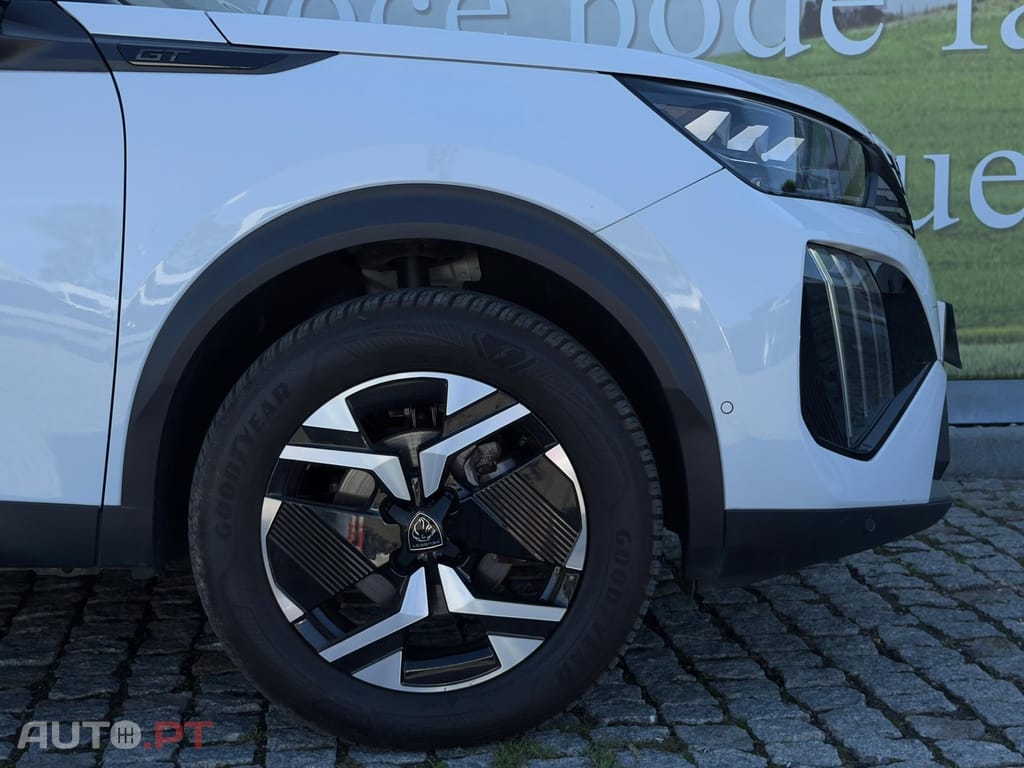 Peugeot 2008 1.2 PureTech GT EAT8