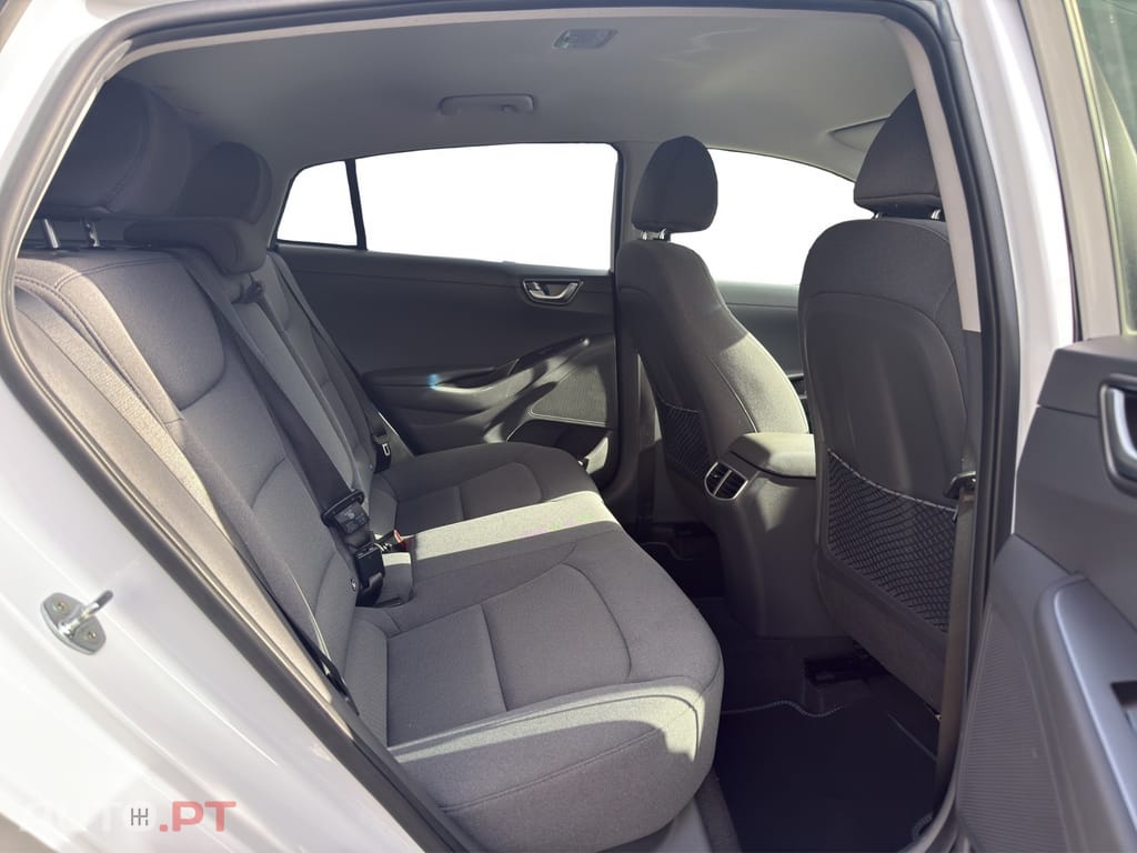 Hyundai Ioniq Business