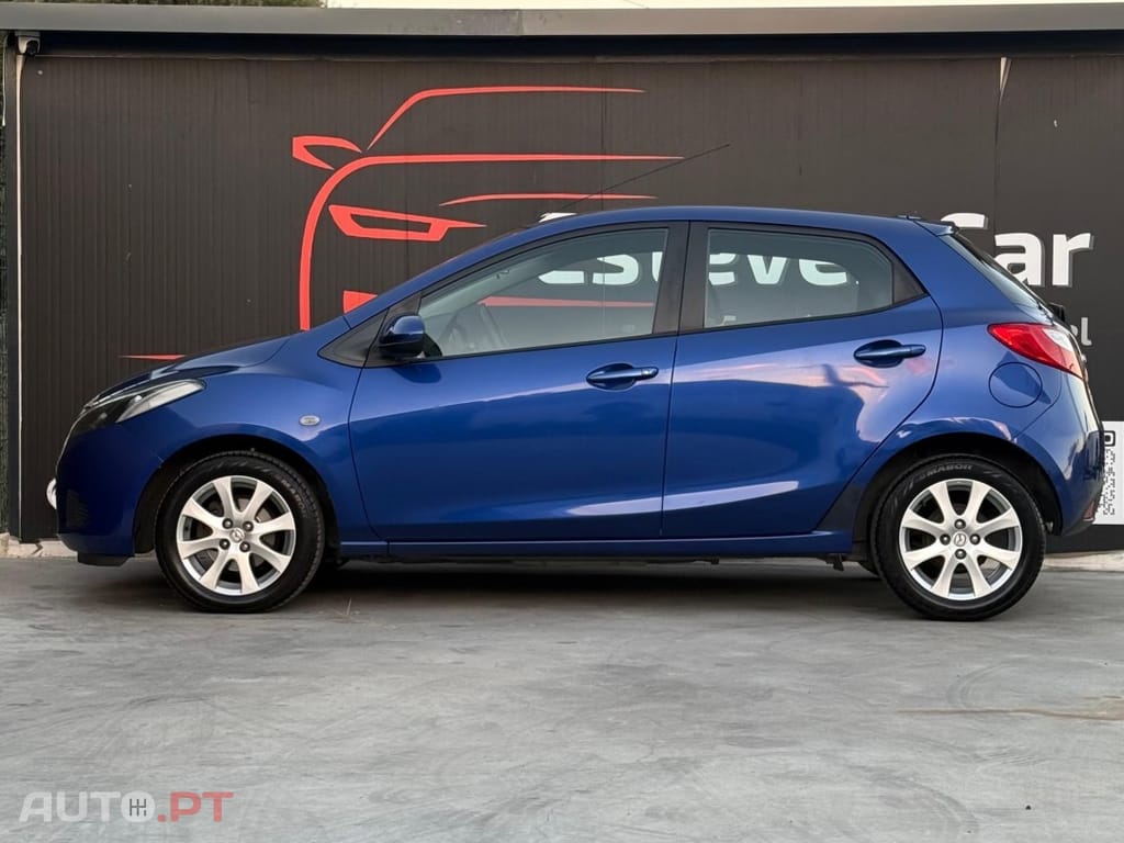 Mazda 2 1.3 MZR Navi Series — fotografia 5