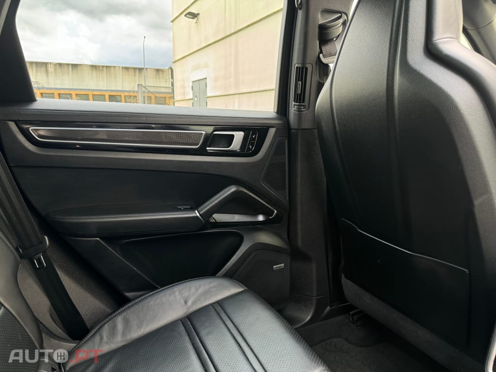 Porsche Cayenne E-Hybrid Tiptronic S