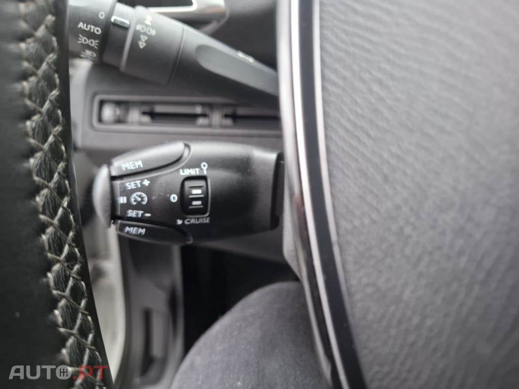 Peugeot 3008 1.2 PureTech Allure Pack