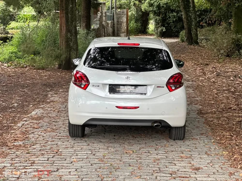 Peugeot 208 1.2 PureTech GT Line