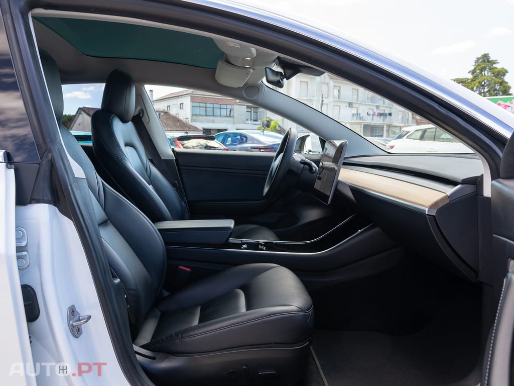 Tesla Model 3 Standard RWD