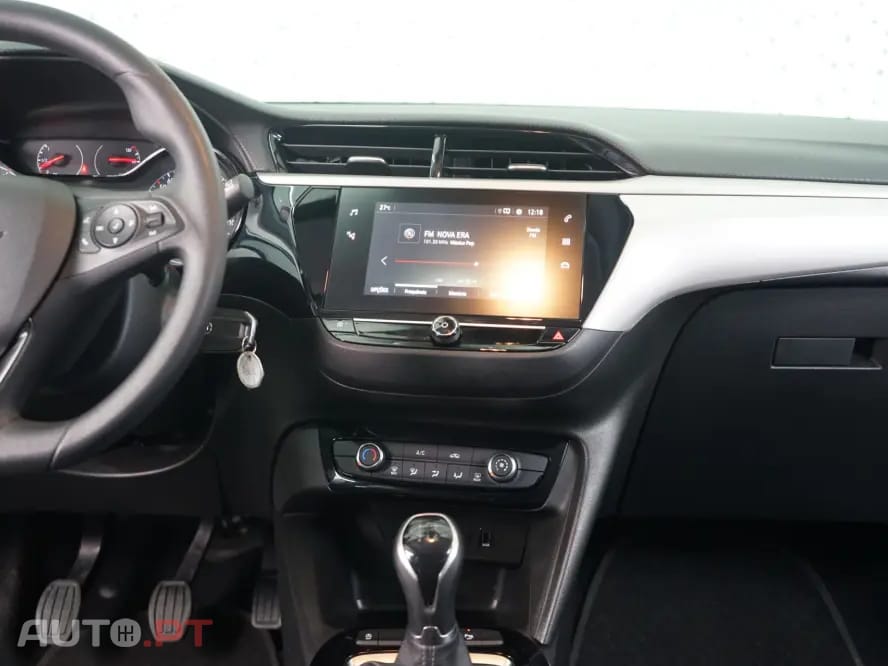 Opel Corsa 1.2 Edition — fotografia 17