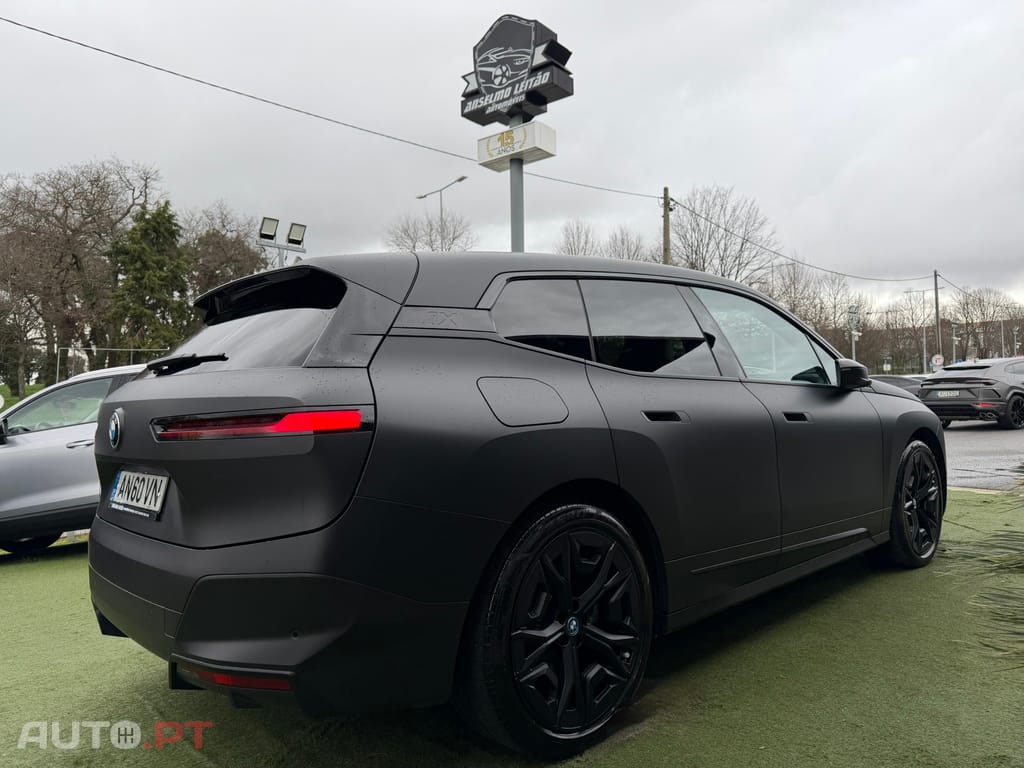 BMW iX xDrive 40
