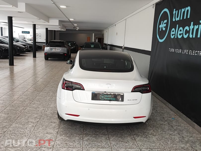Tesla Model 3 Long-Range Dual Motor AWD