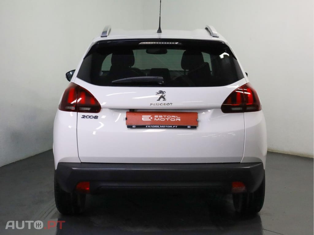 Peugeot 2008  1.2 PureTech Style