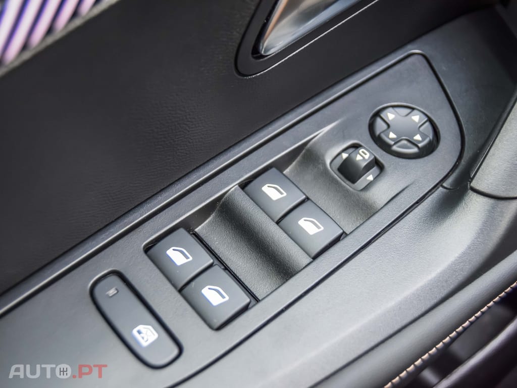 Peugeot 2008 1.2 PureTech Allure EAT8