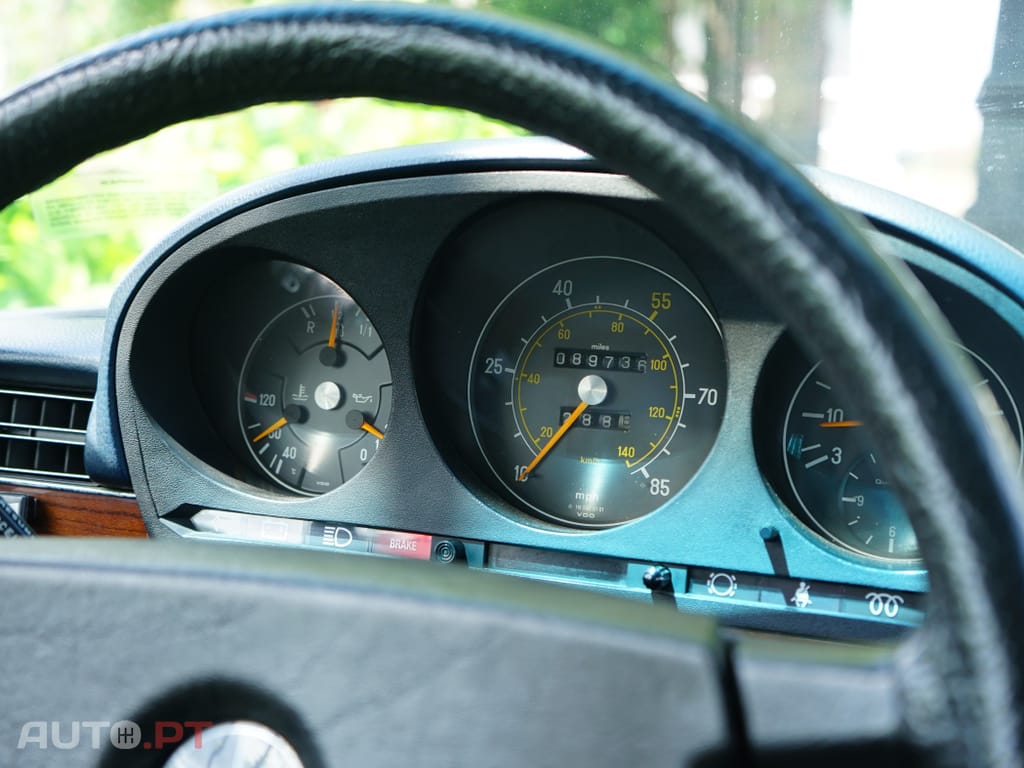 Mercedes-Benz 300 SD