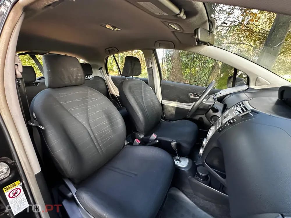 Toyota Yaris 1.0 VVT-i High Pack MM