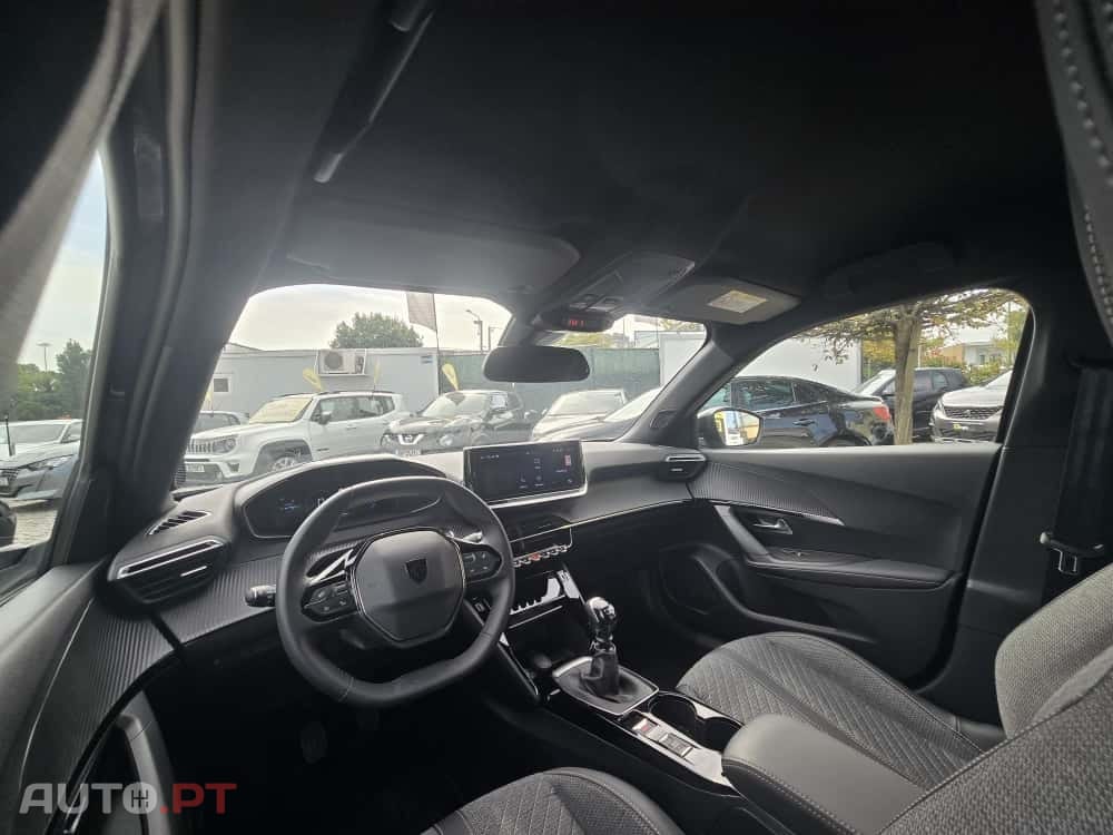 Peugeot 2008 PureTech 100 Allure