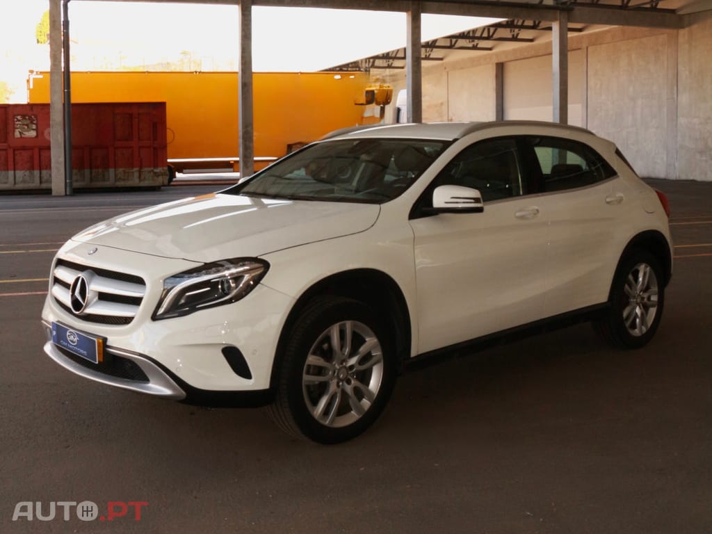 Mercedes-Benz GLA 180 Urban