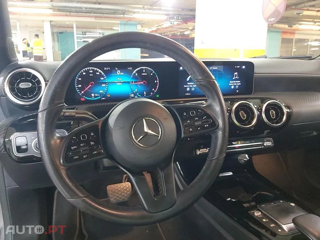Mercedes-Benz CLA 180 d Shooting Brake Style Plus Aut.