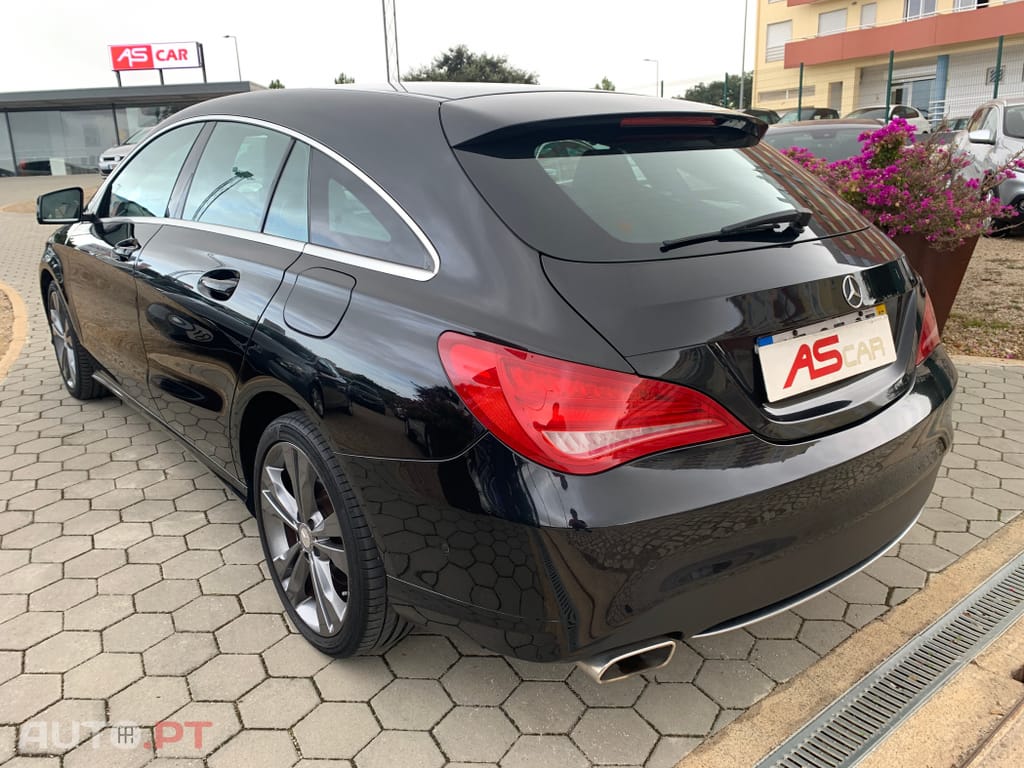 Mercedes-Benz CLA 180 d Shooting Brake