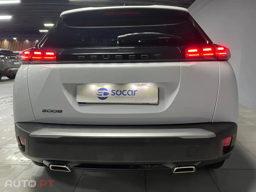 Peugeot 2008 1.2 Hybrid Allure e-DCS6